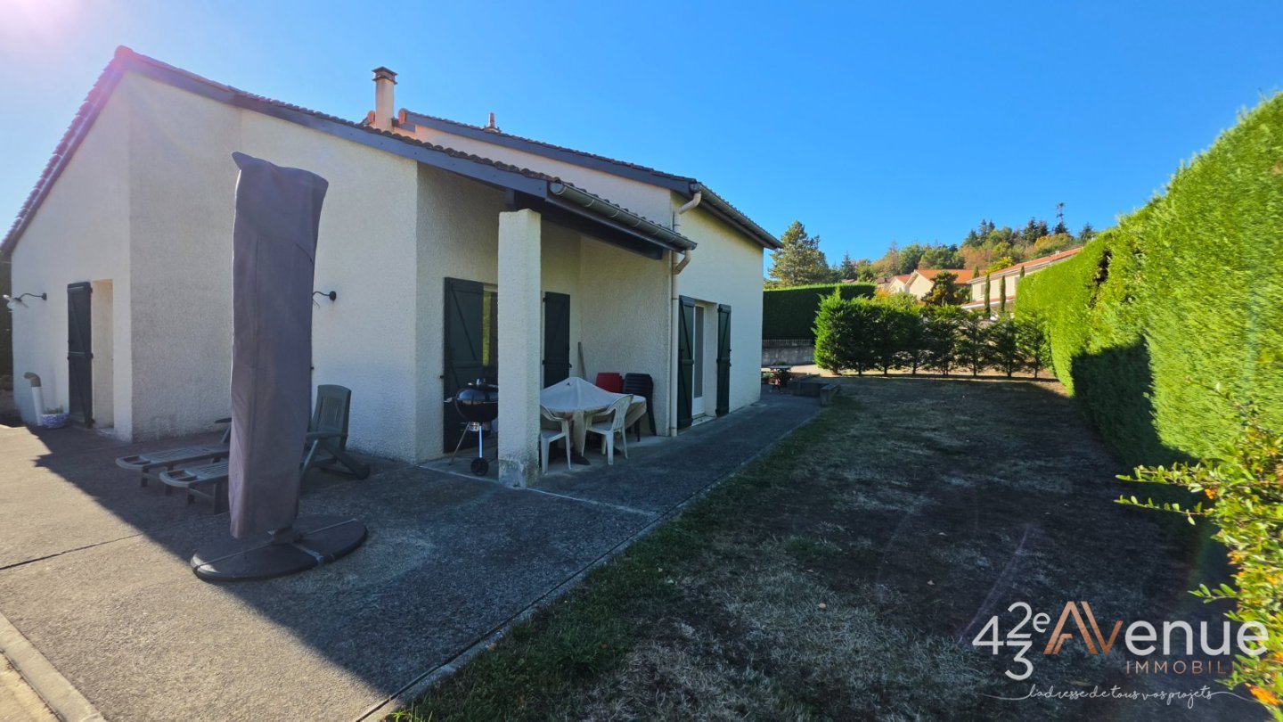 VENTE - Maison/villa - ST GENEST LERPT (42530) - 520000 €