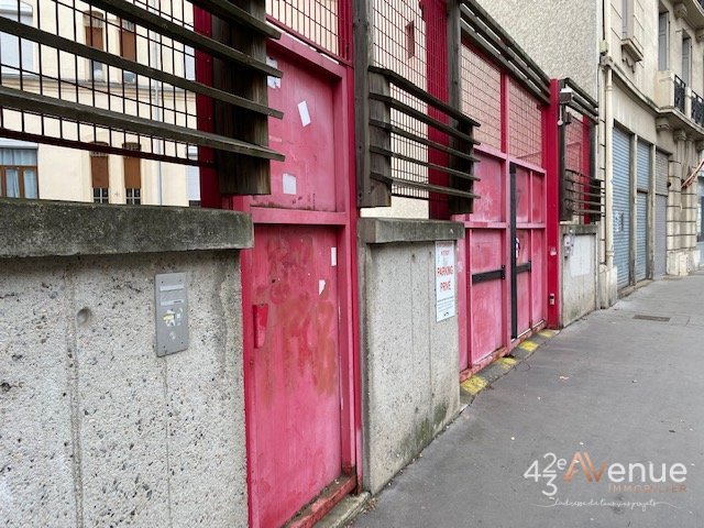 LOCATION - Parking/box - ST ETIENNE (42000) - 15 €