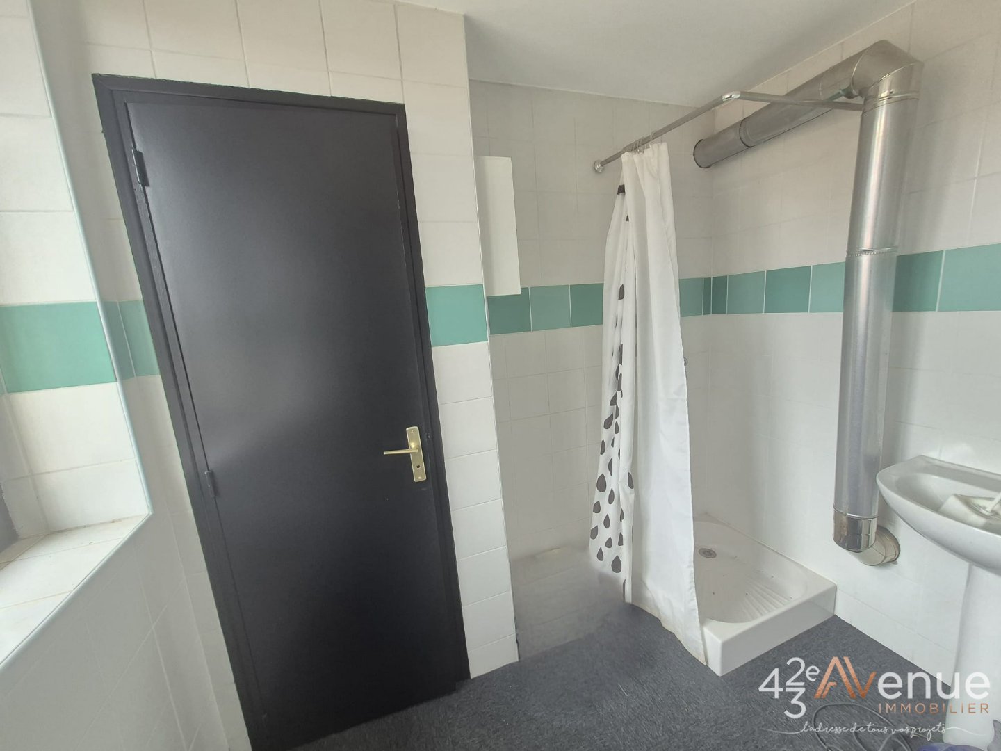 VENTE - Local - ST ETIENNE (42000) - 125000 €