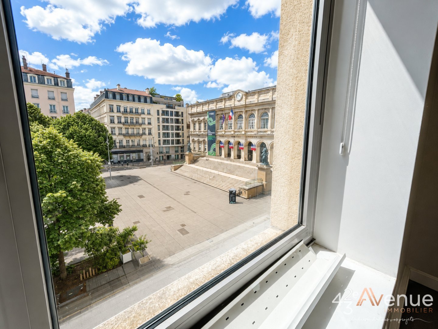 VENTE - Bureaux - ST ETIENNE (42000) - 269000 €