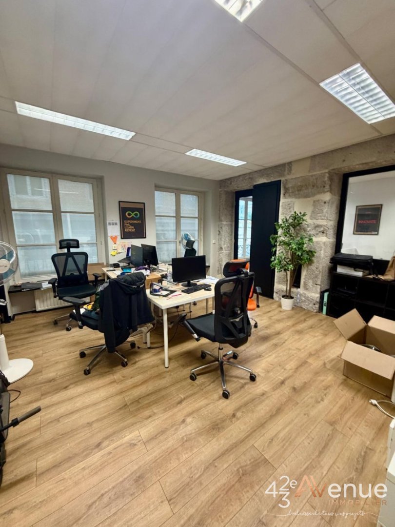 VENTE - Bureaux - ST ETIENNE (42000) - 303520 €