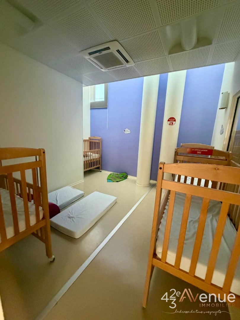VENTE - Local - ST ETIENNE (42000) - 860000 €