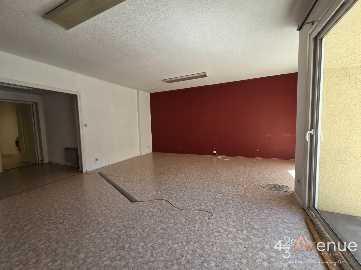 VENTE - Local - ST ETIENNE (42000) - 106000 €