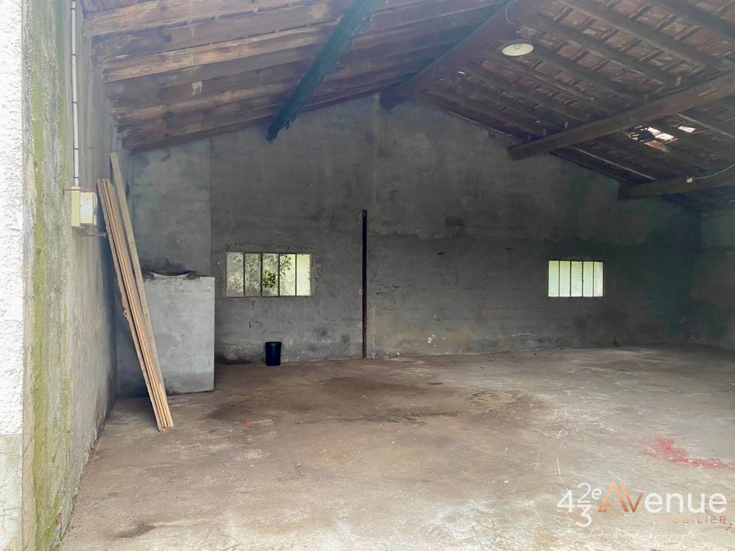 VENTE - Maison/villa - VEAUCHETTE (42340) - 529000 €