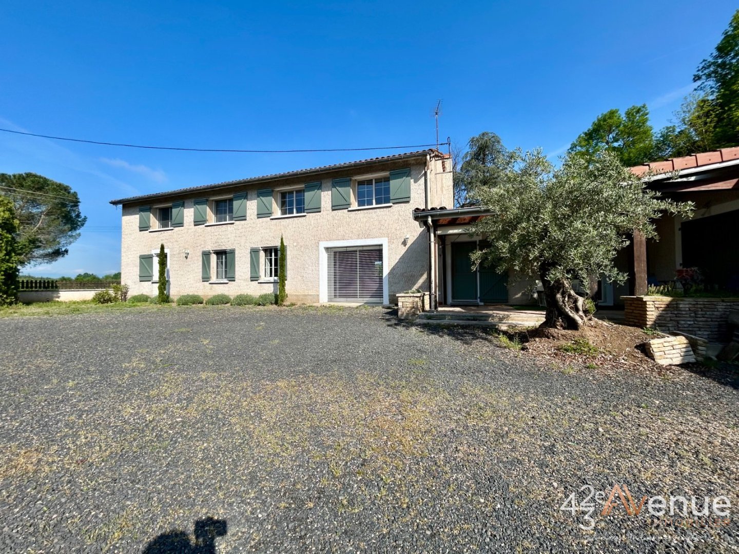 VENTE - Maison/villa - VEAUCHETTE (42340) - 529000 €