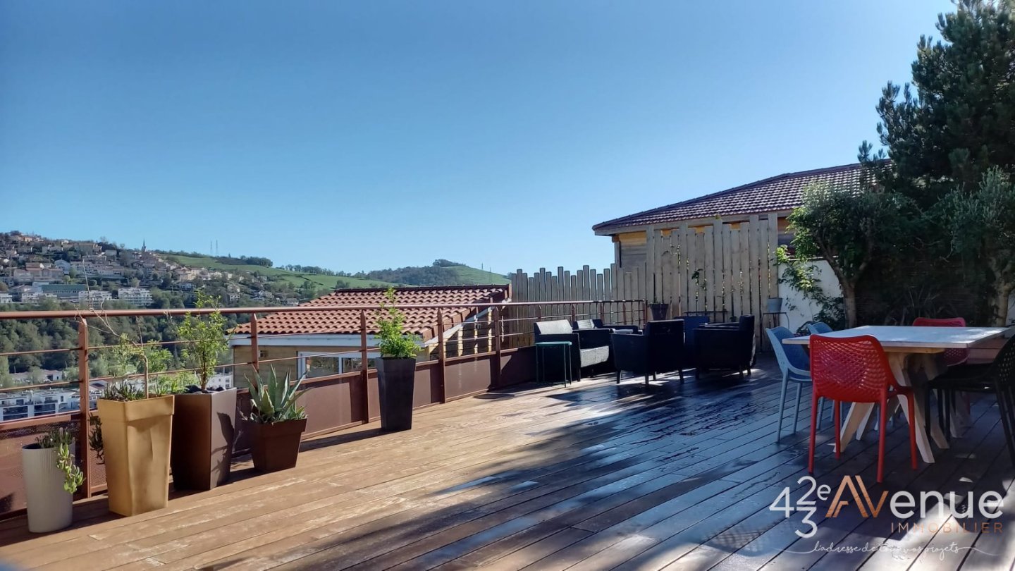 VENTE - Maison/villa - ST PRIEST EN JAREZ (42270) - 550000 €