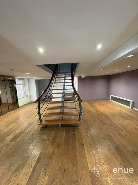 VENTE - Local - ST ETIENNE (42000) - 162600 €