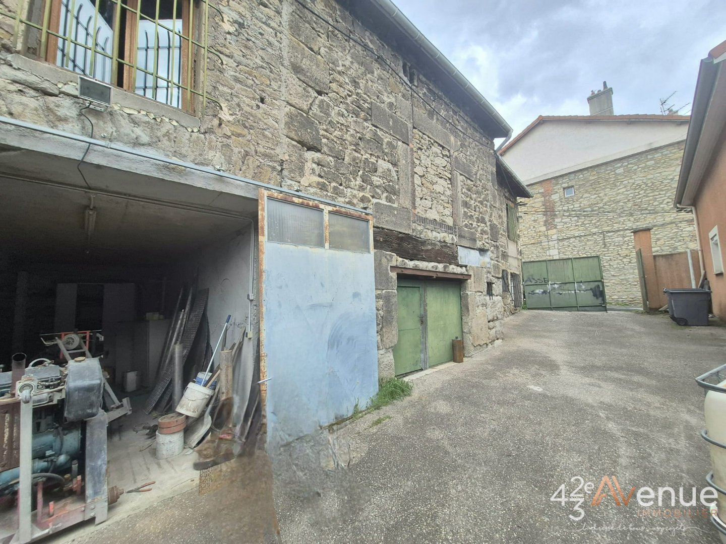 VENTE - Local - ST ETIENNE (42000) - 125000 €