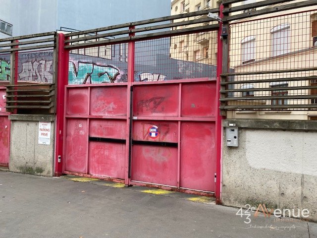 LOCATION - Parking/box - ST ETIENNE (42000) - 15 €