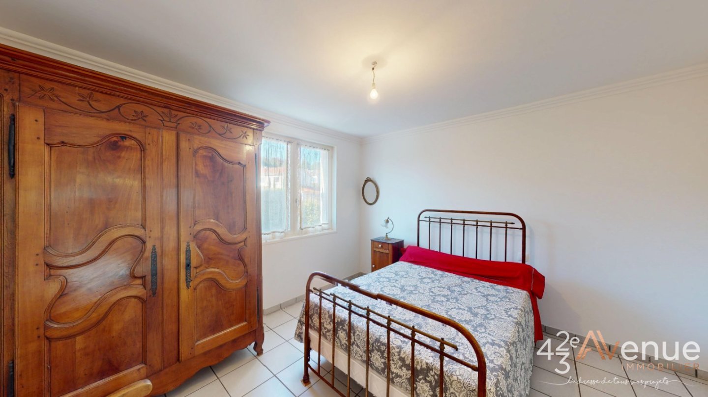 VENTE - Maison/villa - ST GENEST LERPT (42530) - 520000 €