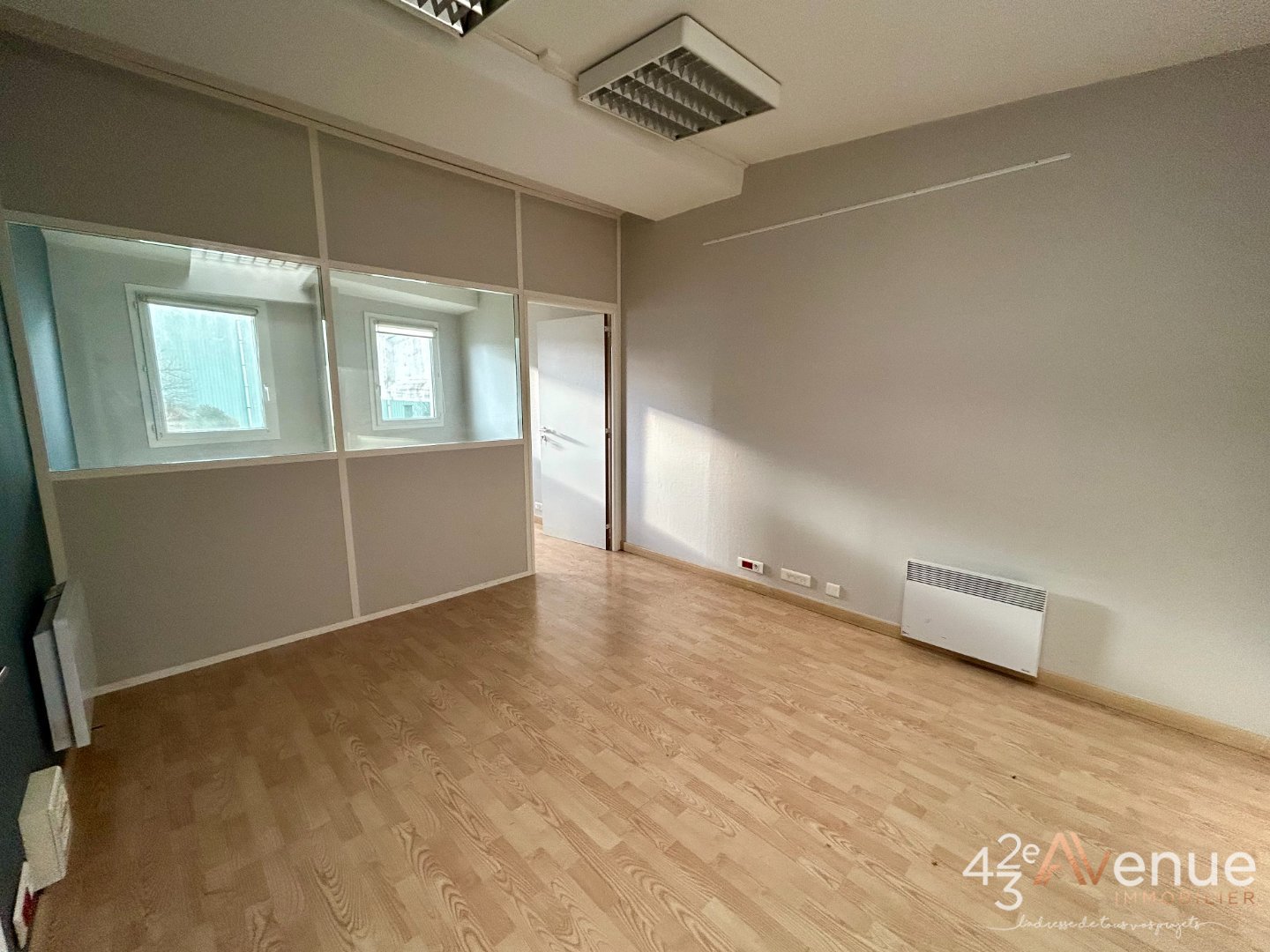 LOCATION - Bureaux - ANDREZIEUX BOUTHEON (42160) - 990 €