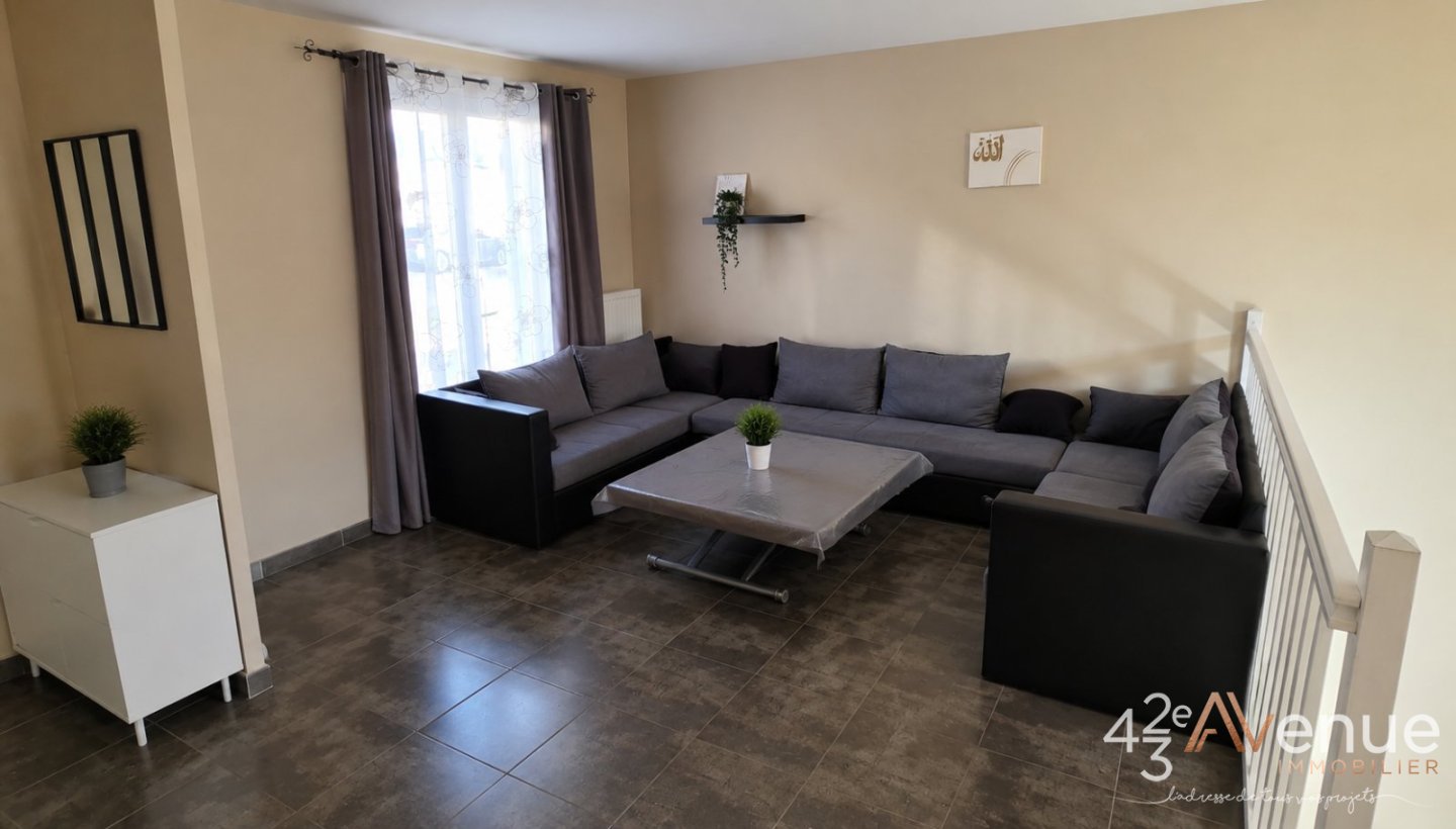 VENTE - Maison/villa - ST GENEST LERPT (42530) - 399000 €