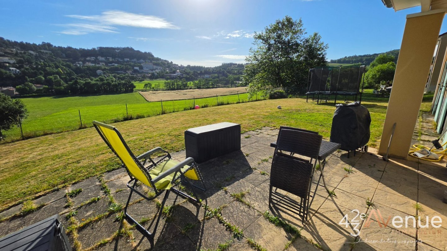 VENTE - Maison/villa - ST GENEST LERPT (42530) - 399000 €