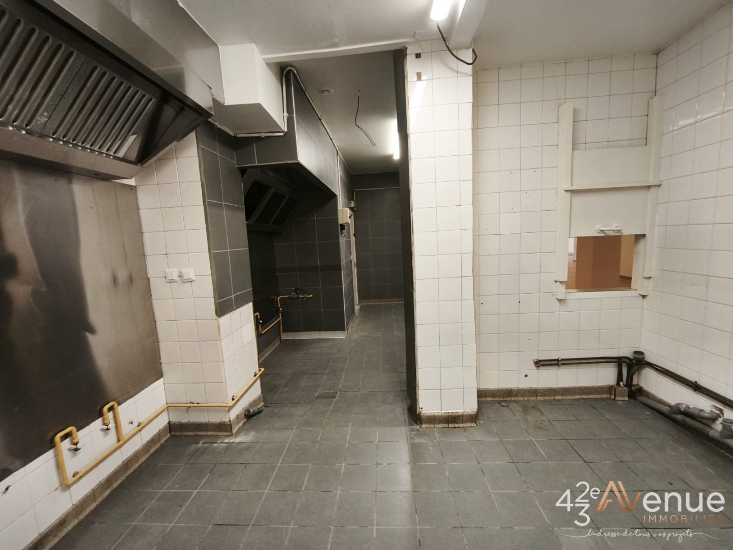 VENTE - Local - ST ETIENNE (42000) - 269000 €