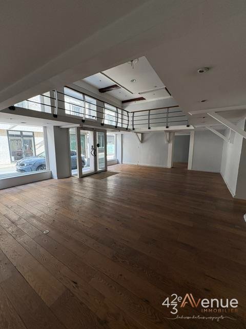 VENTE - Local - ST ETIENNE (42000) - 162600 €