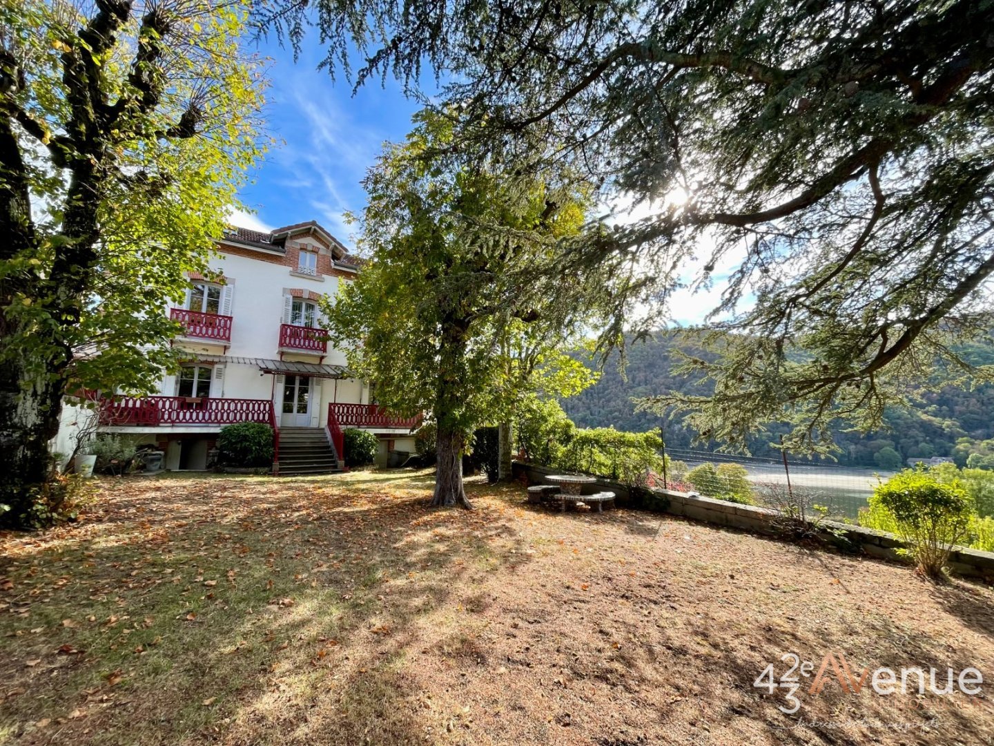 VENTE - Maison/villa - ST PAUL EN CORNILLON (42240) - 500000 €