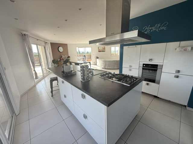 VENTE - Maison/villa - Le Chambon-Feugerolles (42500) - 419000 €