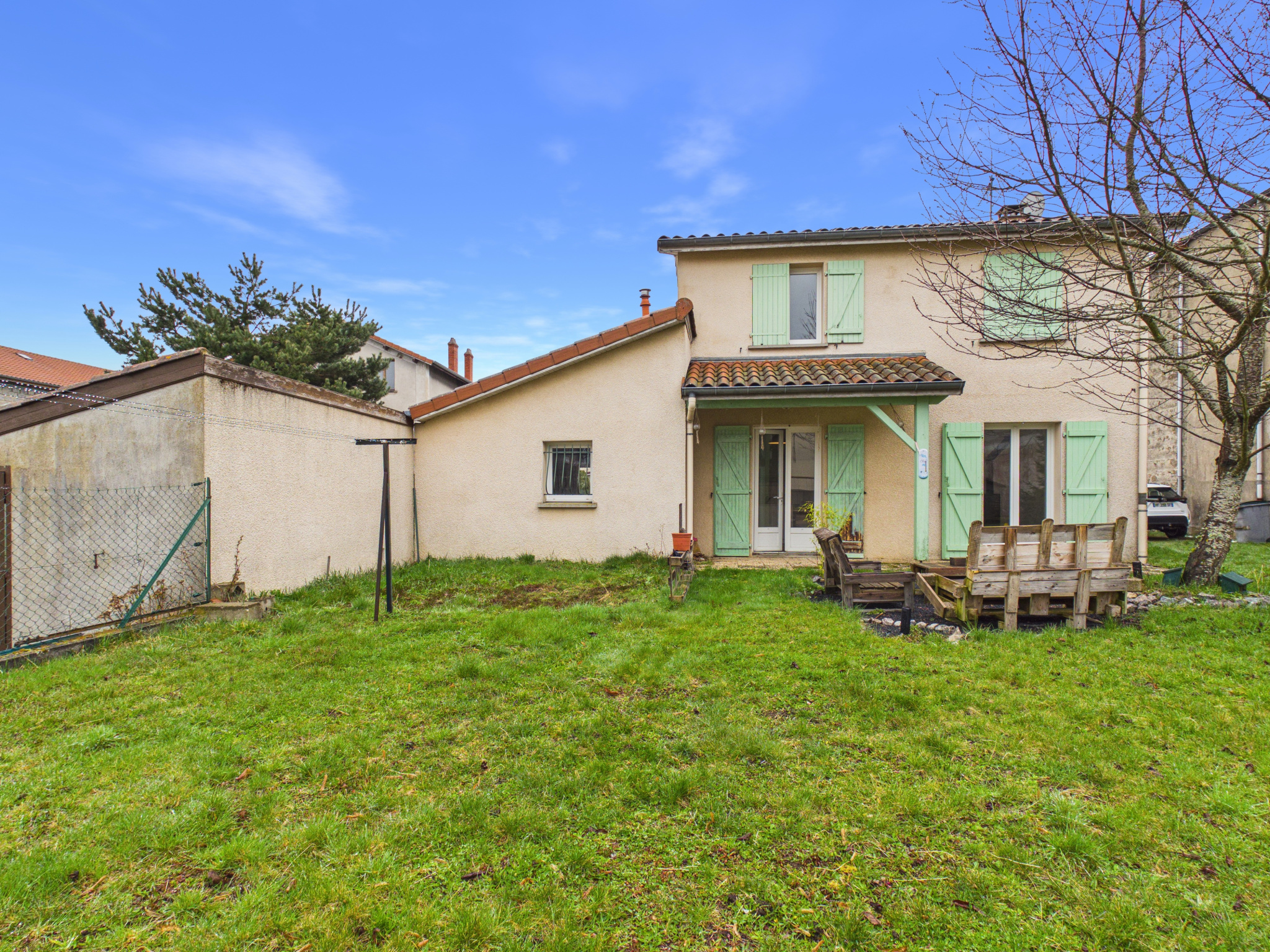 VENTE - Maison/villa - Jonzieux (42660) - 215000 €