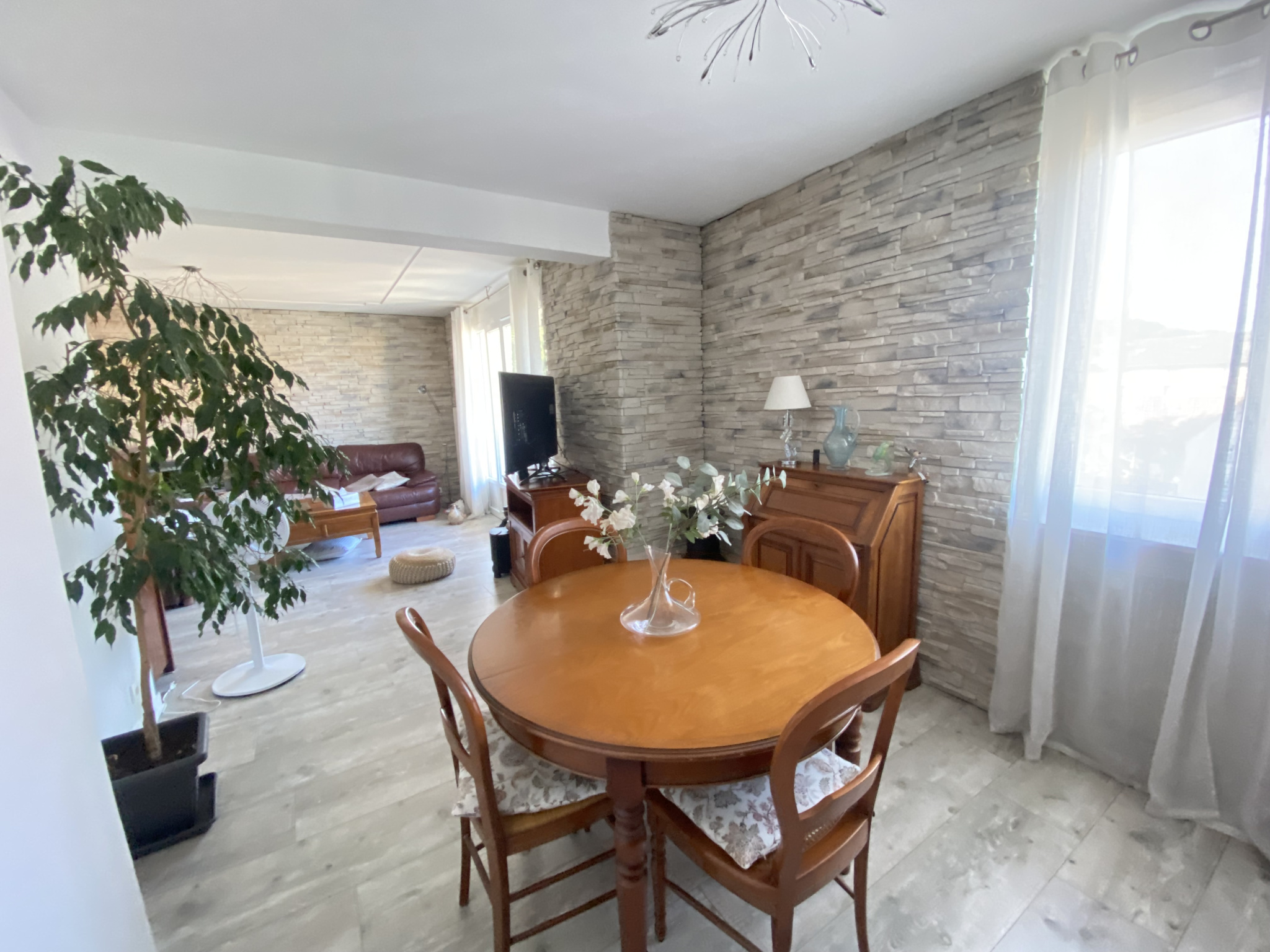VENTE - Appartement - Saint-Étienne (42100) - 93000 €