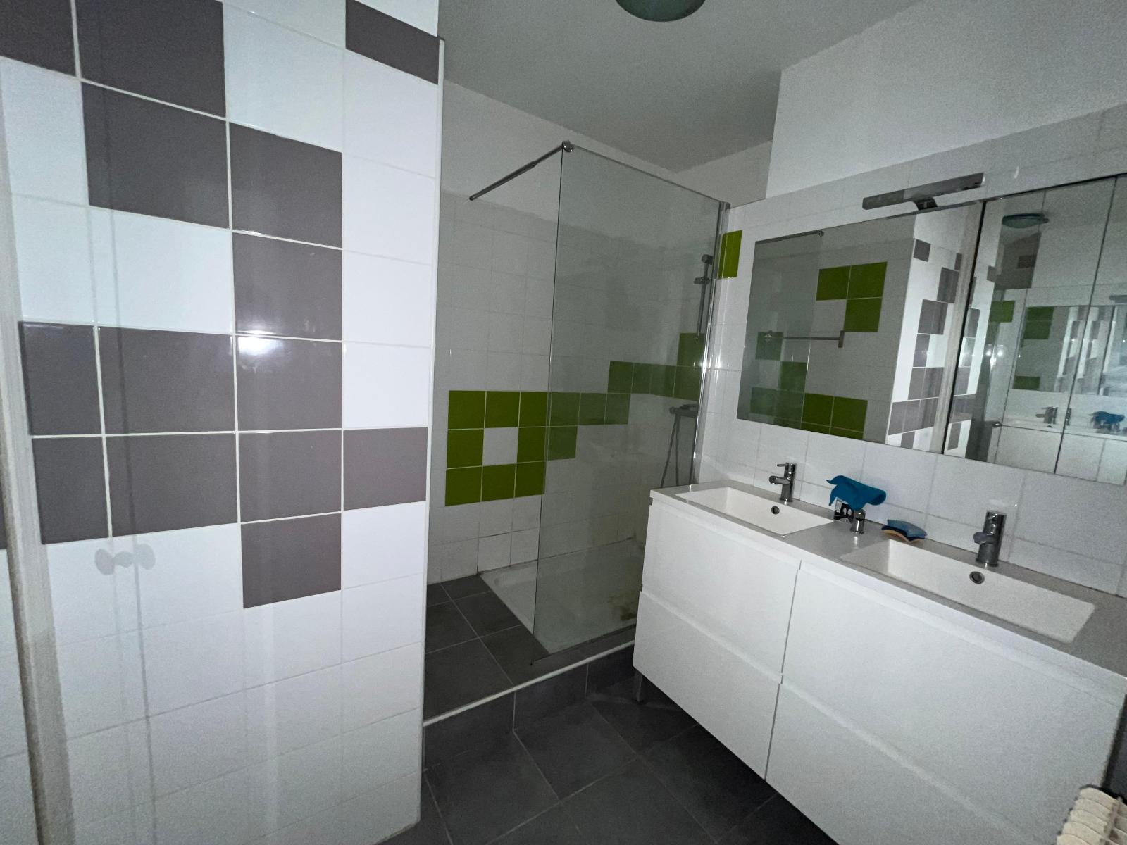LOCATION - Appartement - SAINT-ETIENNE (42000) - 375 €