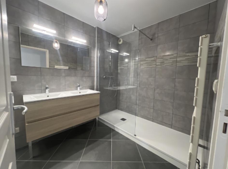 LOCATION - Appartement - SAINT-PRIEST-EN-JAREZ (42270) - 990 €