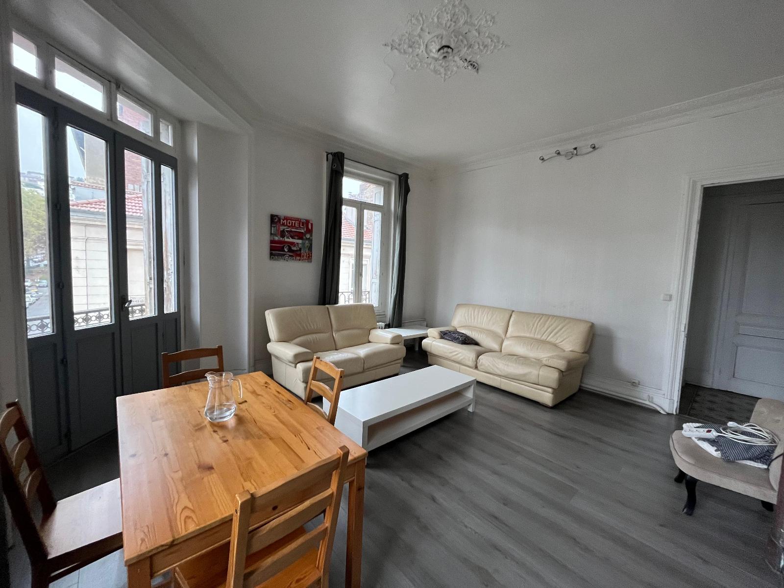 LOCATION - Appartement - SAINT-ETIENNE (42000) - 365 €