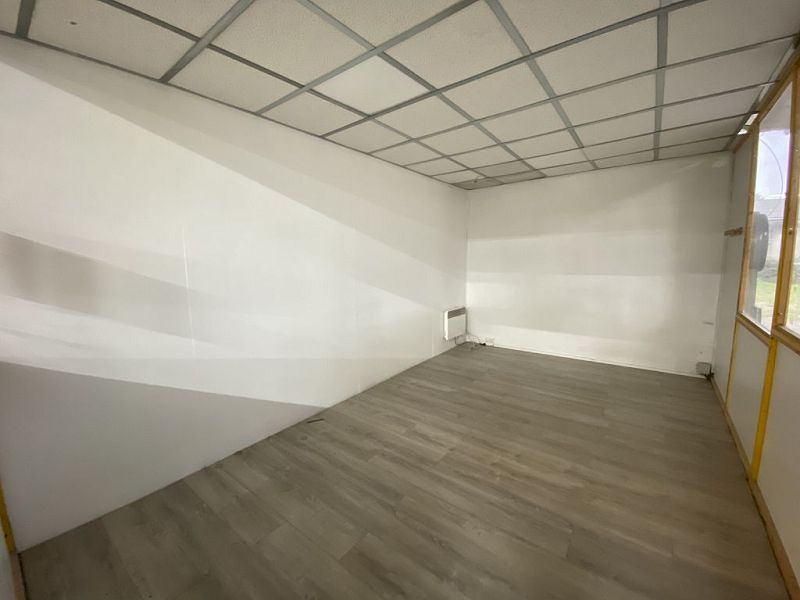 VENTE - Local - MONTBRISON (42600) - 550000 €