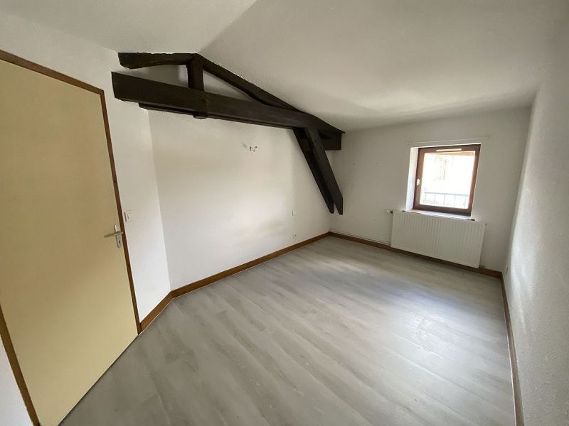LOCATION - Maison/villa - CHAMBEON (42110) - 645 €