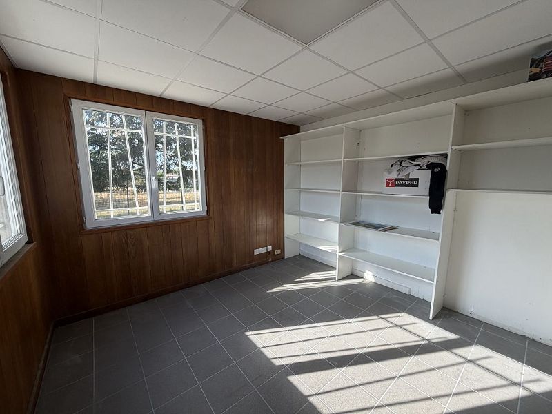 LOCATION - Parking/box - MONTROND LES BAINS (42210) - 790 €