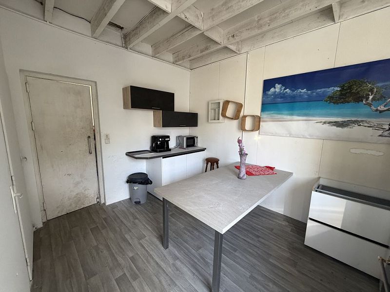 LOCATION - Parking/box - MONTROND LES BAINS (42210) - 790 €