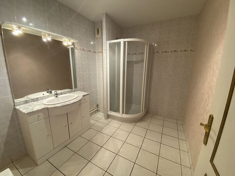 LOCATION - Appartement - MONTROND LES BAINS (42210) - 850 €