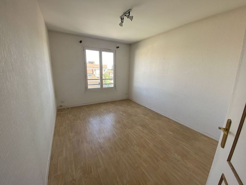 LOCATION - Appartement - MONTROND LES BAINS (42210) - 850 €