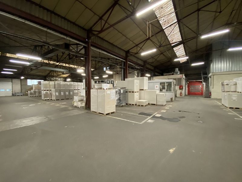 VENTE - Local - MONTBRISON (42600) - 2400000 €