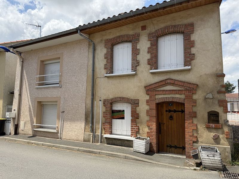 LOCATION - Maison/villa - SAINTE AGATHE LA BOUTERESSE (42130) - 495 €