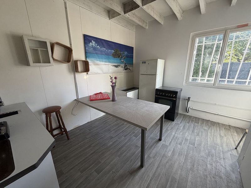 LOCATION - Parking/box - MONTROND LES BAINS (42210) - 790 €