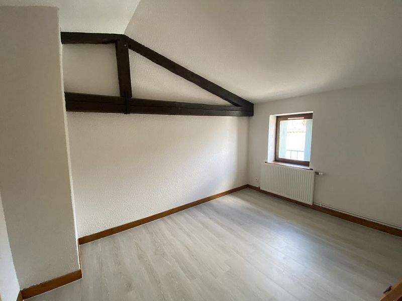 LOCATION - Maison/villa - CHAMBEON (42110) - 645 €