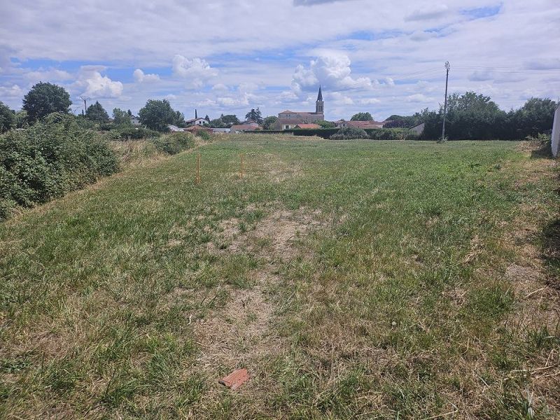 VENTE - Terrain - MONTROND LES BAINS (42210) - 85000 €