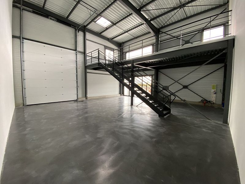 VENTE - Local - MARCLOPT (42210) - 250000 €
