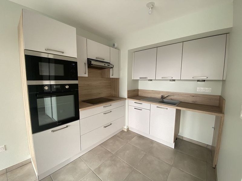 LOCATION - Appartement - MONTROND LES BAINS (42210) - 705 €