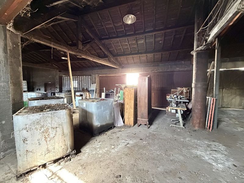 VENTE - Local - LEIGNEUX (42130) - 29000 €