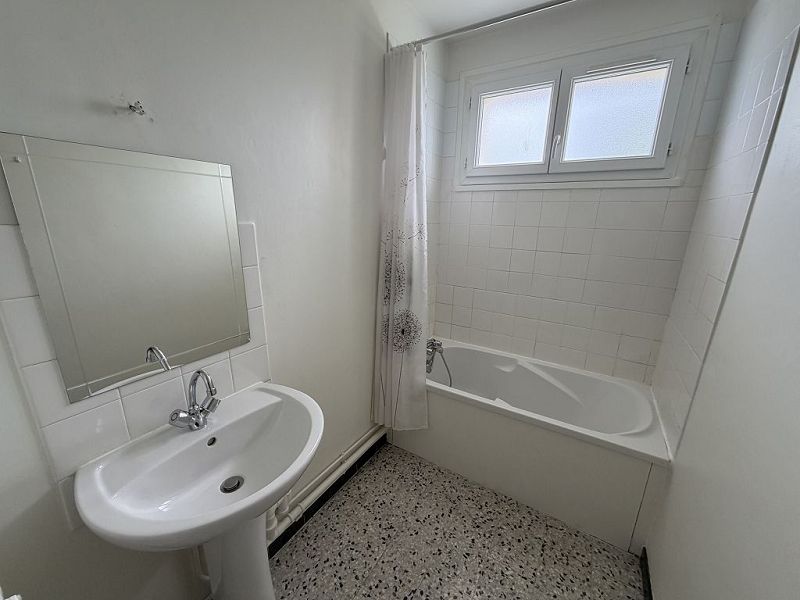 LOCATION - Appartement - FEURS (42110) - 590 €