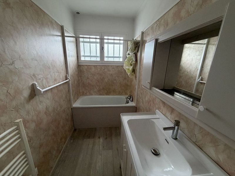 LOCATION - Maison/villa - FEURS (42110) - 750 €