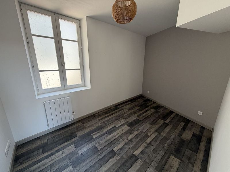 LOCATION - Appartement - MONTROND LES BAINS (42210) - 495 €