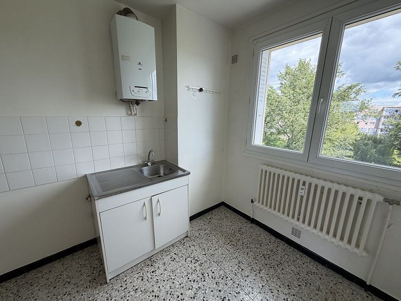 LOCATION - Appartement - FEURS (42110) - 590 €