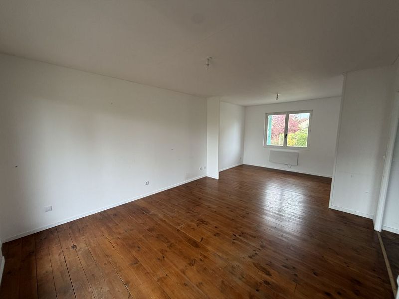 LOCATION - Maison/villa - FEURS (42110) - 750 €