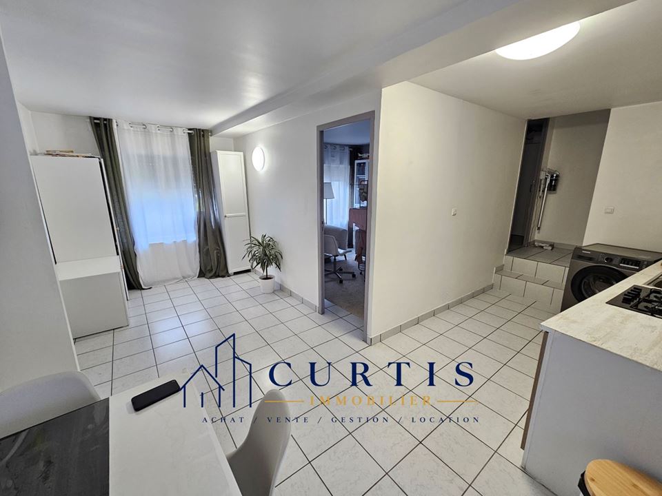 LOCATION - Appartement - LE CHAMBON FEUGEROLLES (42500) - 410 €