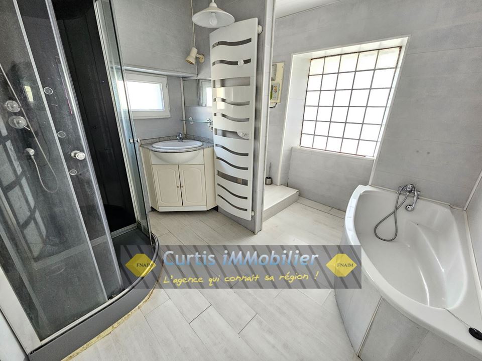 LOCATION - Maison/villa - SAINT JUST MALMONT (43240) - 830 €