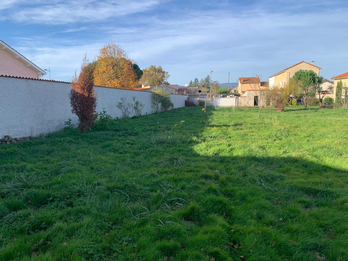 VENTE - Terrain - SAINT ROMAIN LE PUY (42610) - 79900 €
