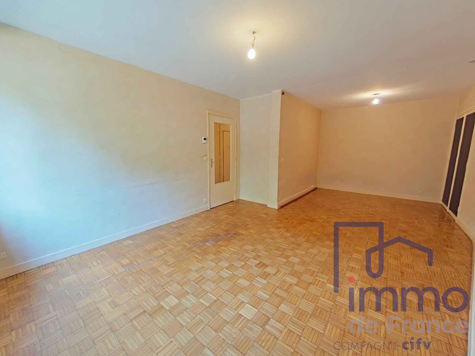 VENTE - Local - Le Puy-en-Velay (43000) - 66000.00 €