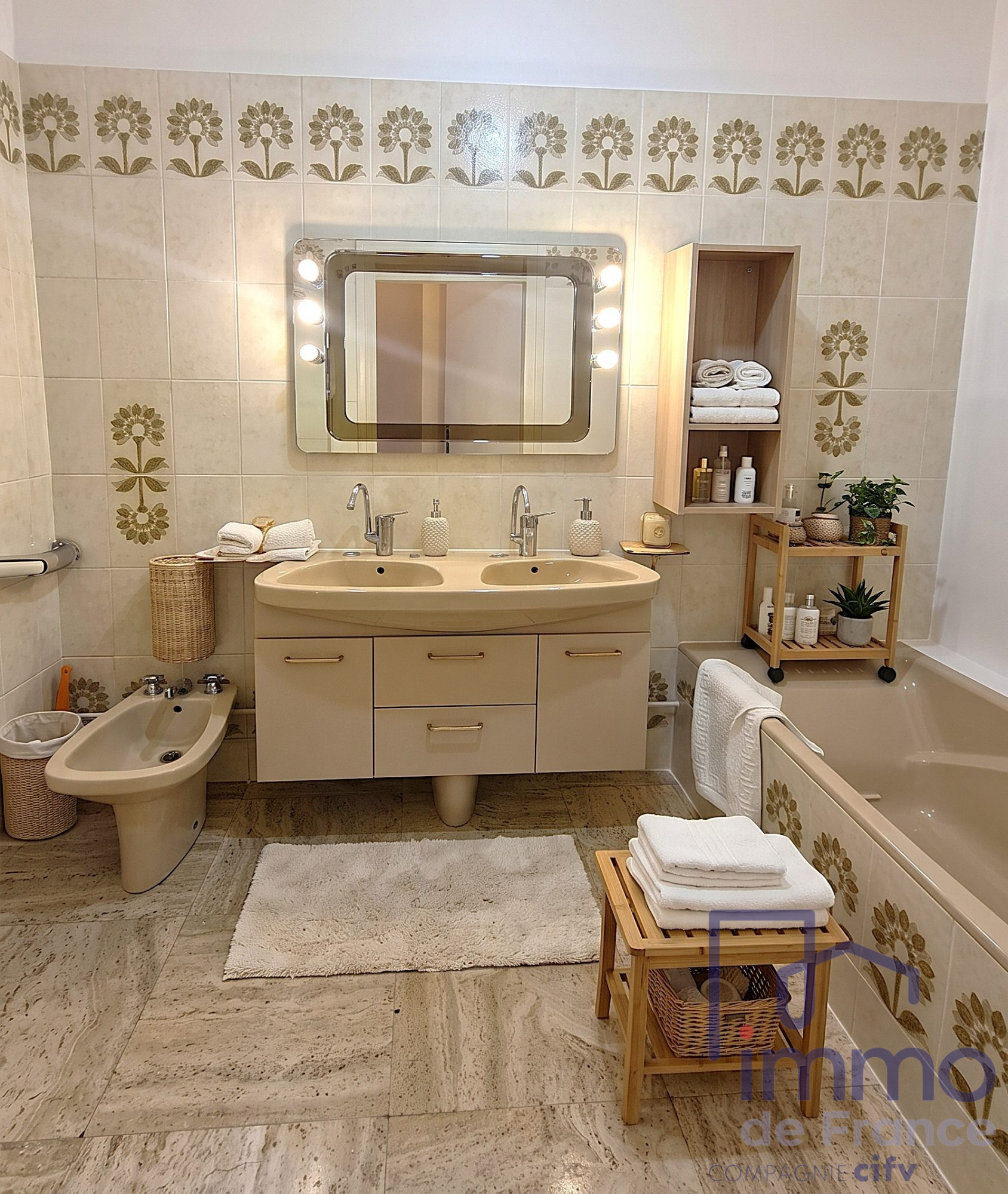 VENTE DE PRESTIGE - Appartement - Saint-Étienne (42100) - 139000.00 €